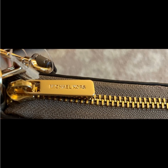 NWOT Michael Kors Travel Continental Wallet - Picture 3 of 7